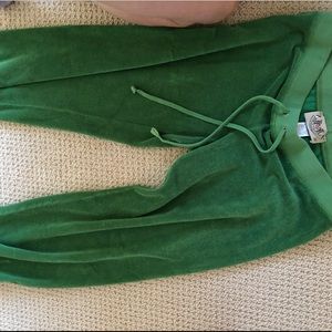 JUICY COUTURE GREEN VELOUR PANTS — LIKE NEW